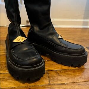 Black Leather Women’s Shoes